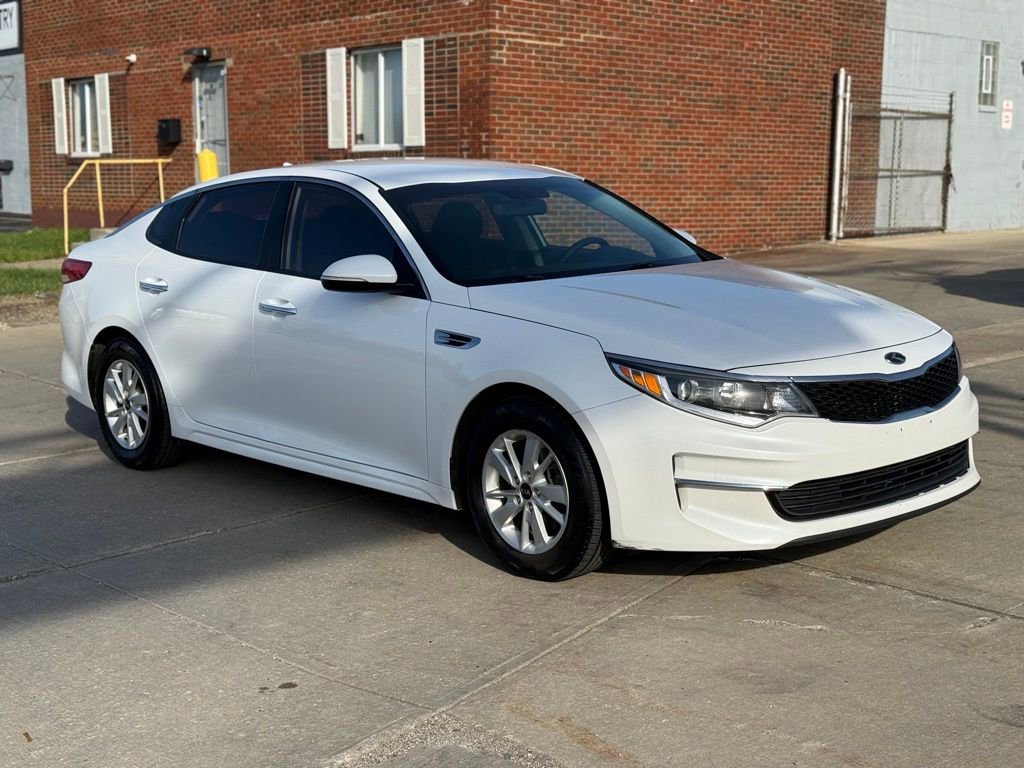 Used 2018 Kia Optima LX w/ Convenience Package image 4