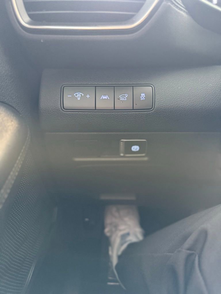 Used 2023 Hyundai Santa Fe SEL image 25