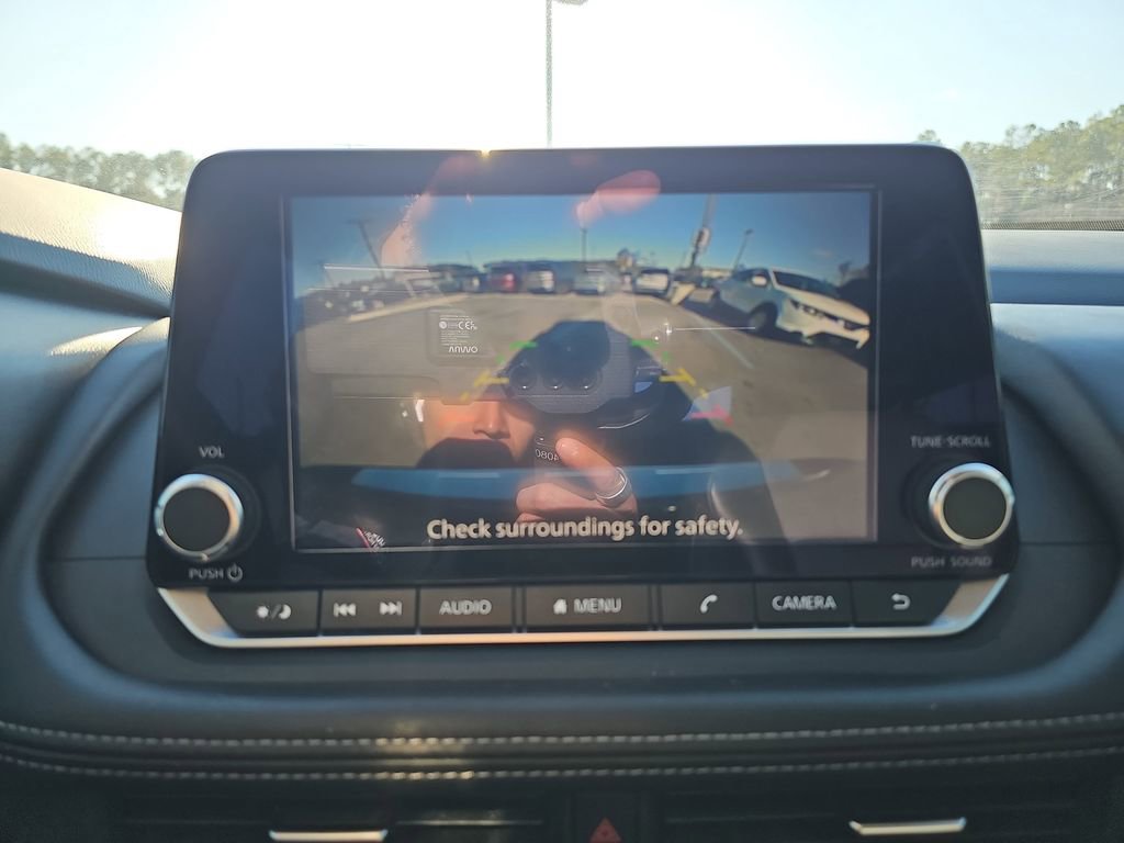 Used 2025 Nissan Rogue SV w/ SV Premium Package image 26