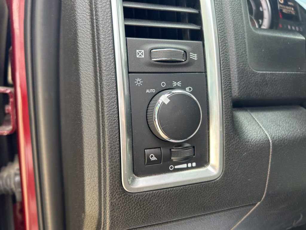 Used 2024 RAM 1500 Classic Warlock RWD image 15