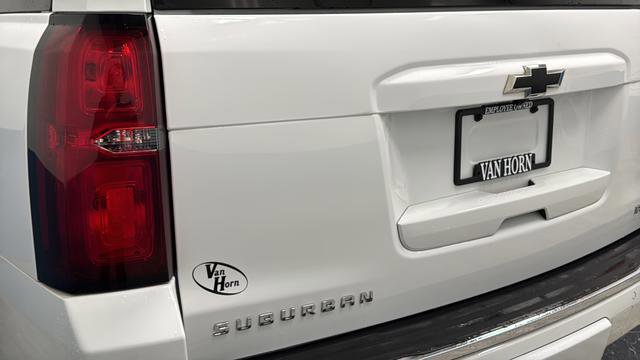 Used 2020 Chevrolet Suburban Premier AWD/4WD image 39