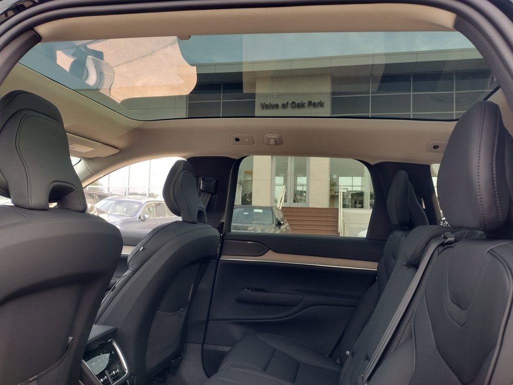 New 2025 Volvo EX90 Plus image 27
