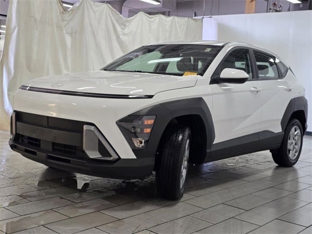 Used 2024 Hyundai Kona SE image 10