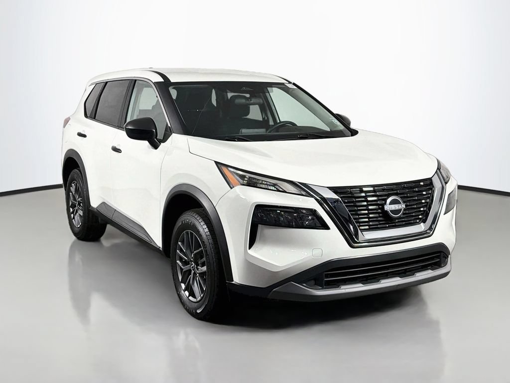 Used 2023 Nissan Rogue S AWD/4WD image 1