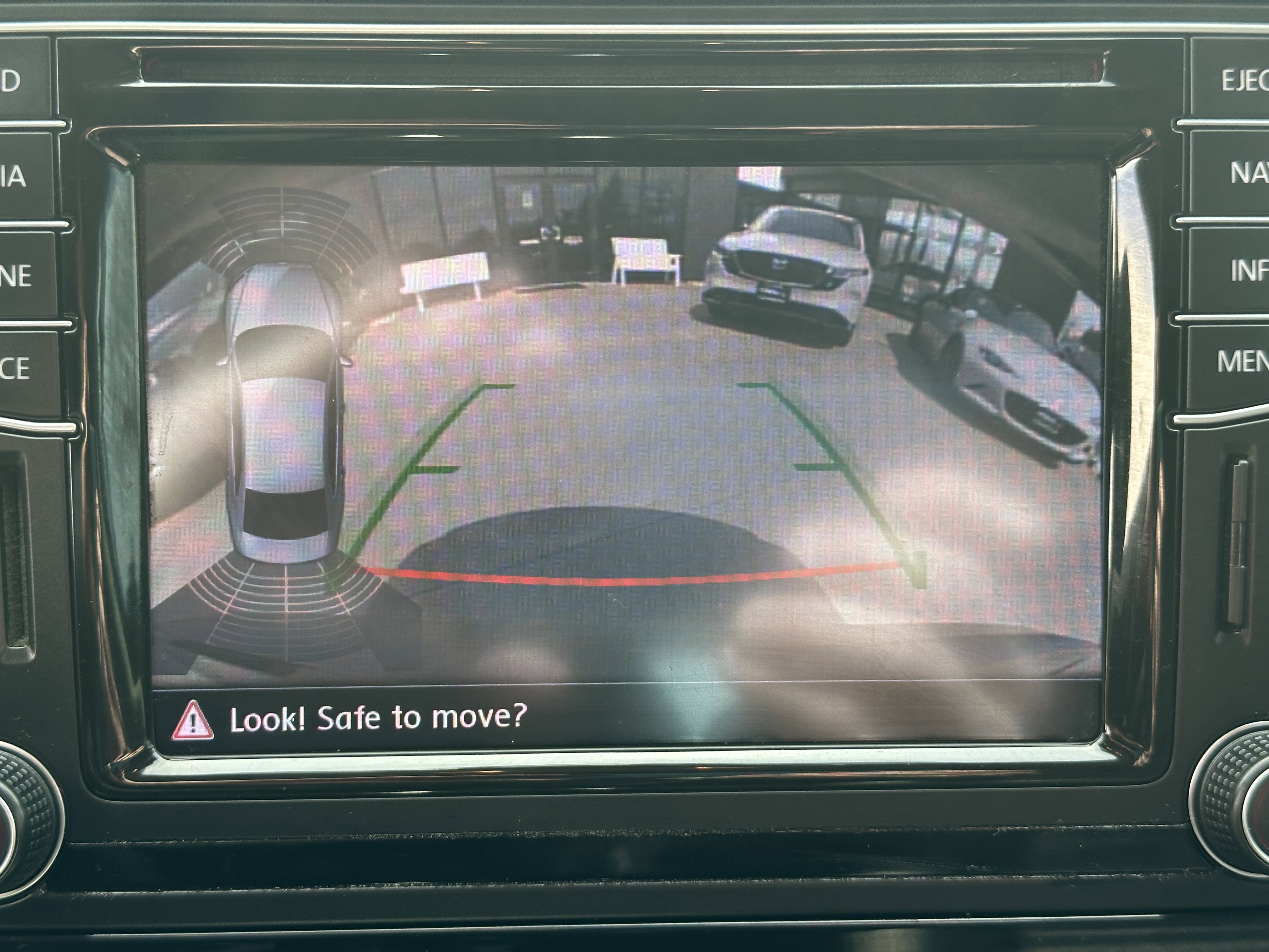 Used 2016 Volkswagen Passat 1.8T SEL Premium image 4