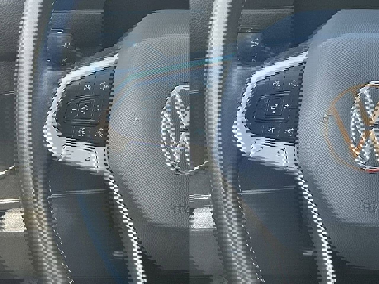 Used 2024 Volkswagen Tiguan SE image 20