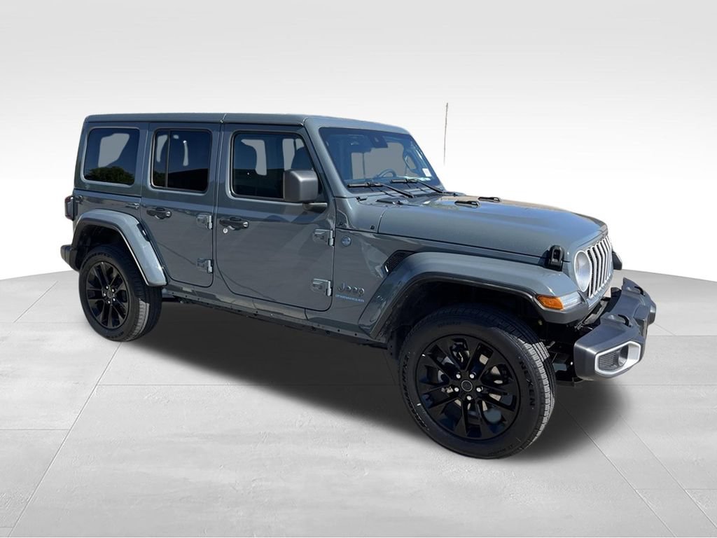 Used 2025 Jeep Wrangler Unlimited Sahara w/ Safety Group AWD/4WD image 5
