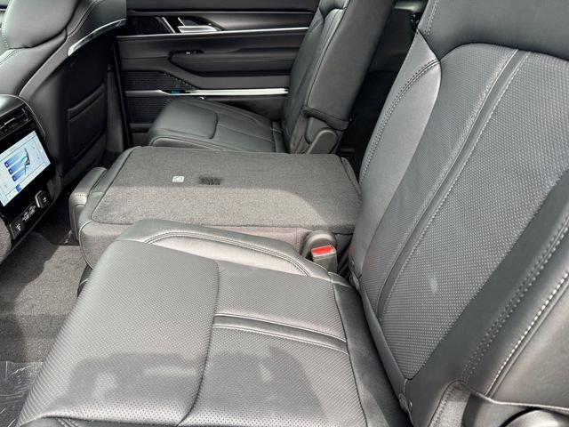 New 2026 Jeep Grand Wagoneer Summit w/ Premium Group III image 13