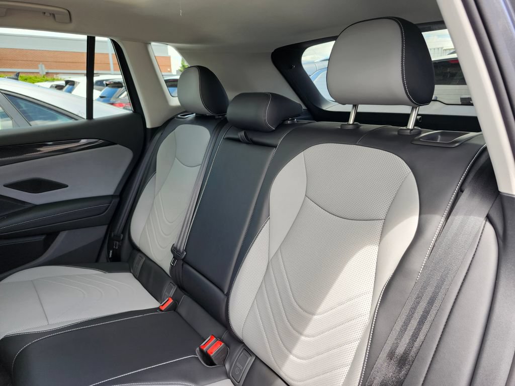 New 2026 Volkswagen Tiguan SE AWD/4WD image 13