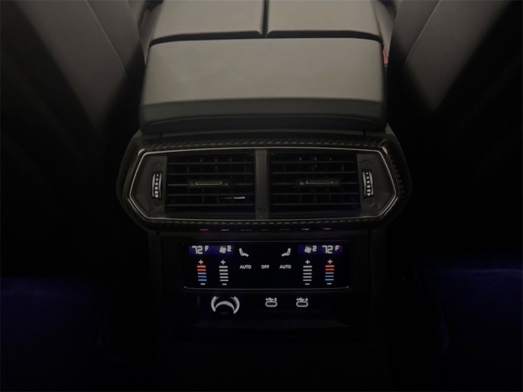 Used 2025 Lamborghini Urus SE image 28