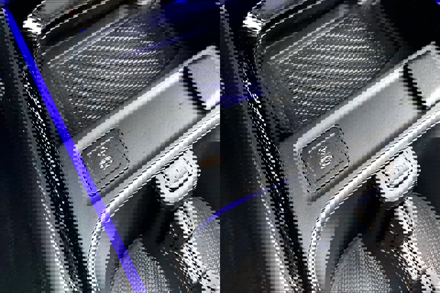 Used 2025 Mercedes-Benz GLB 250 4MATIC image 35