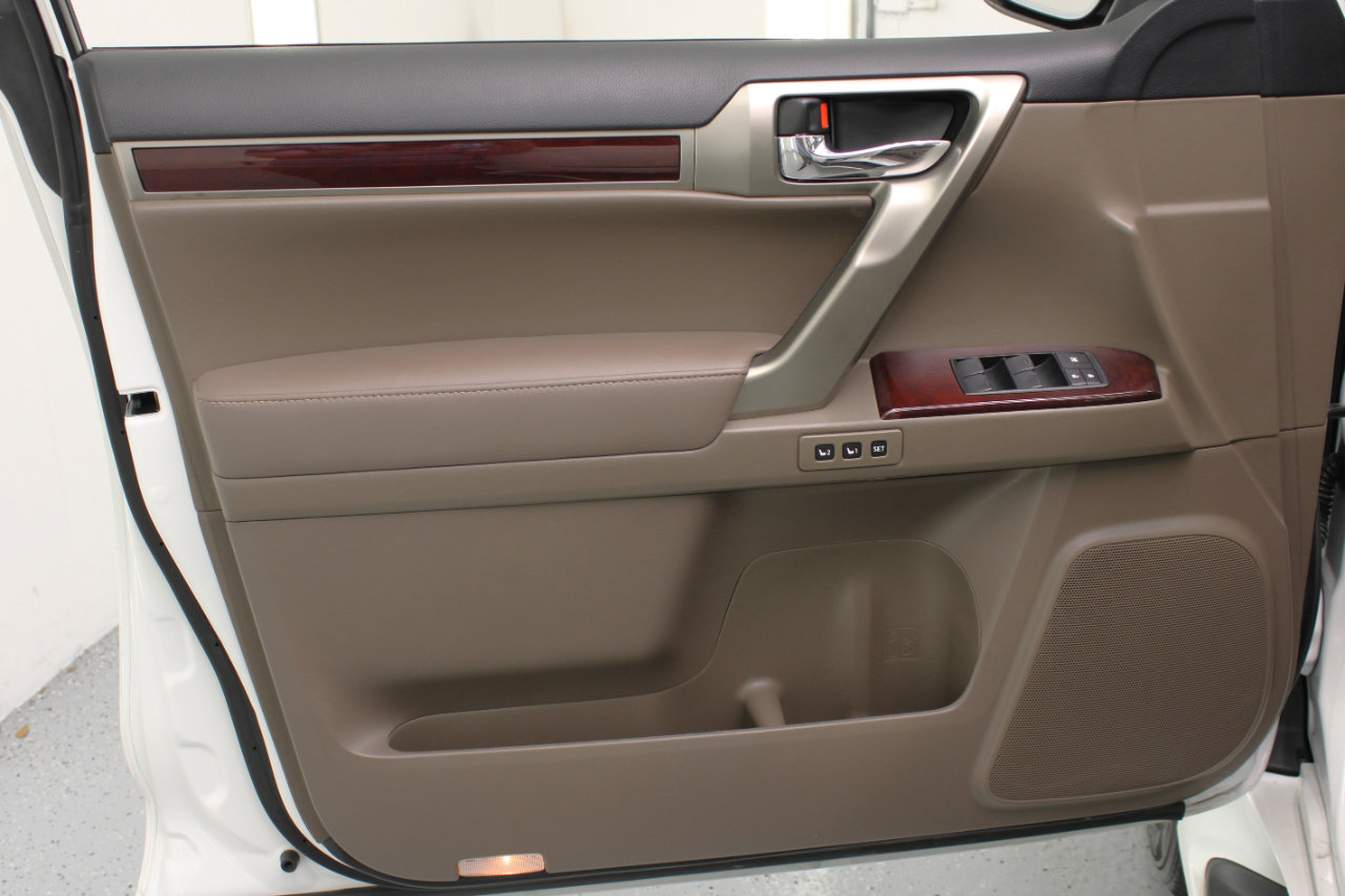 Used 2017 Lexus GX 460 Premium image 30