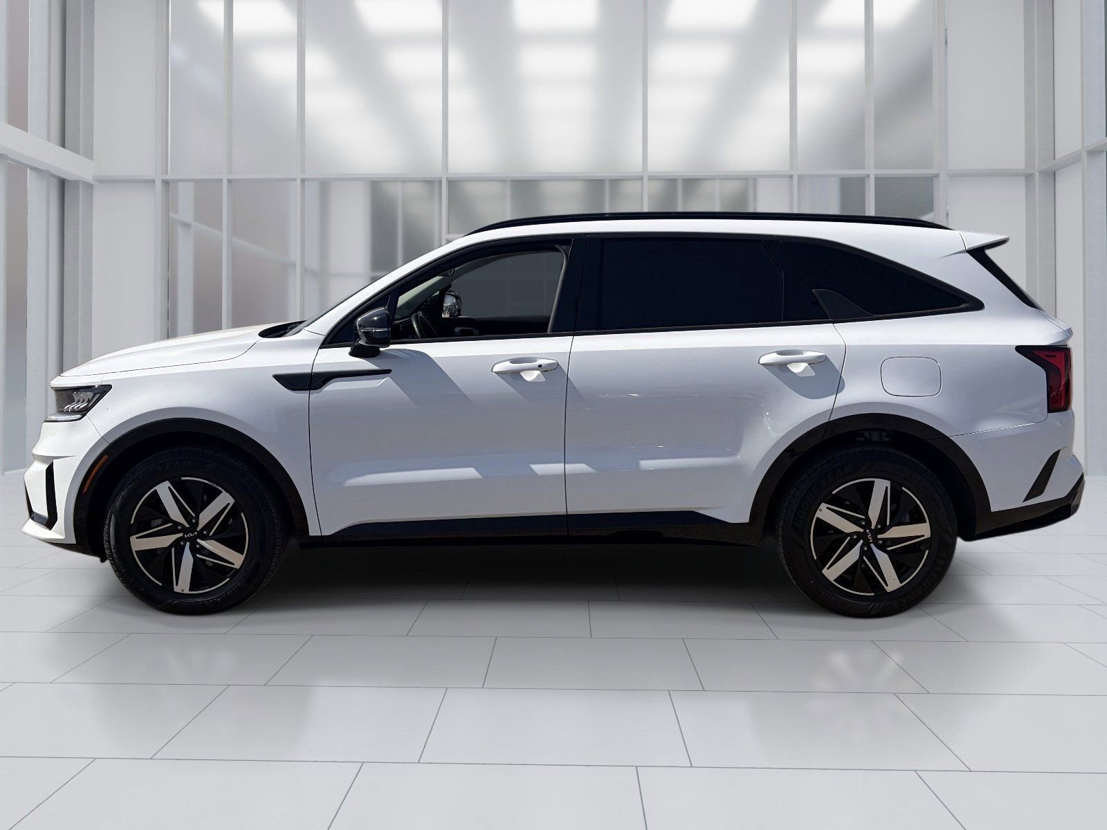 Used 2023 Kia Sorento S w/ Panoramic Sunroof Package image 3