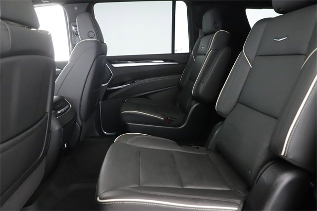 Used 2025 Cadillac Escalade ESV Sport image 28
