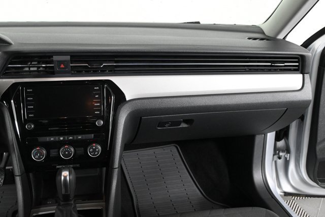 Certified 2021 Volkswagen Passat 2.0T S image 14