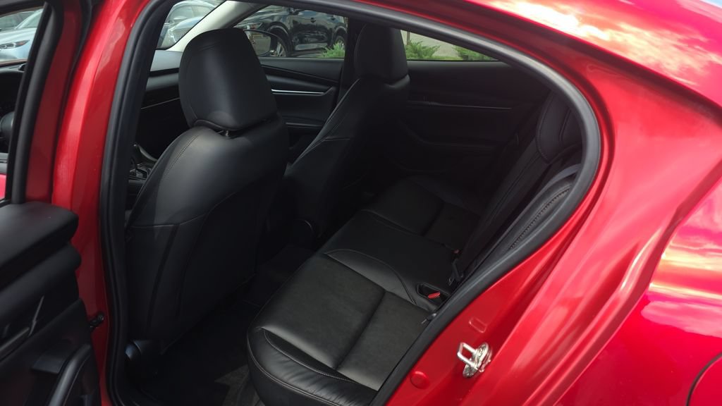 Used 2021 MAZDA MAZDA3 s FWD image 23