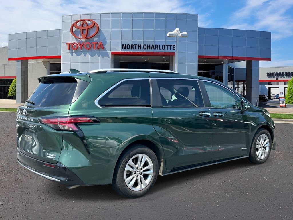 Used 2021 Toyota Sienna Limited FWD image 8