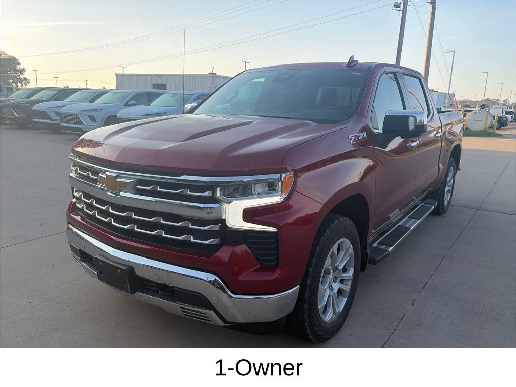Used 2022 Chevrolet Silverado 1500 LTZ w/ LTZ Premium Package AWD/4WD image 3