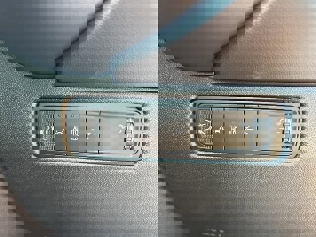 New 2025 Chevrolet Equinox EV RS image 24