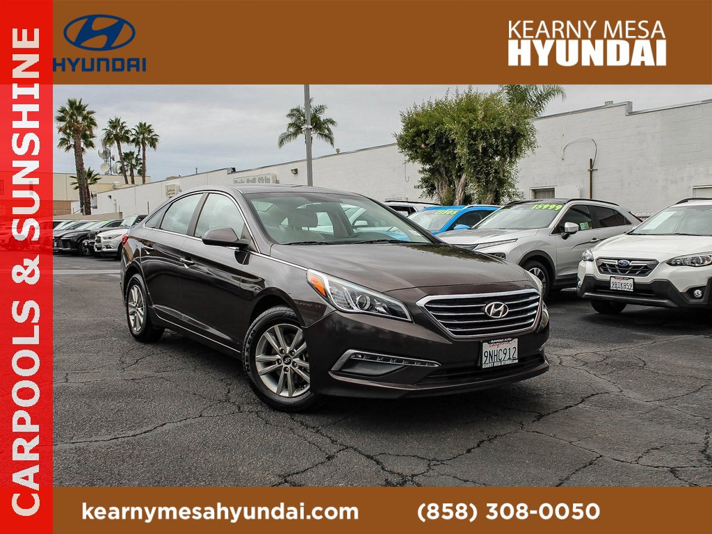Used 2015 Hyundai Sonata SE image 1