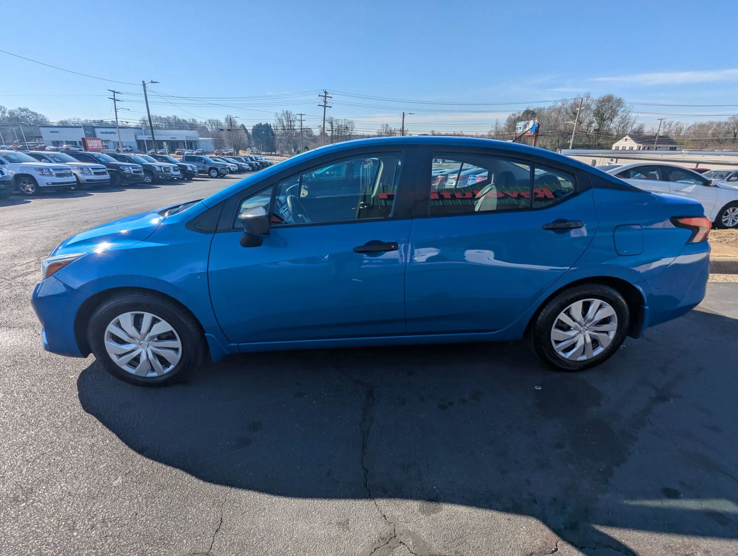 Used 2023 Nissan Versa S w/ Trunk Package image 4