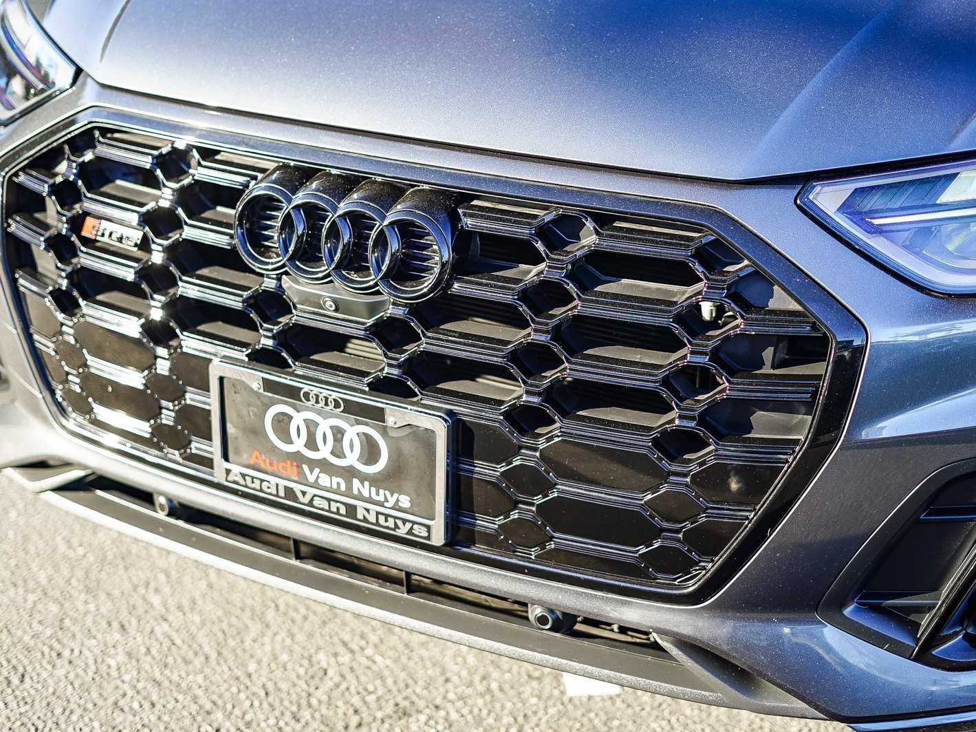 Used 2023 Audi SQ5 Premium Plus w/ Premium Plus Package image 8