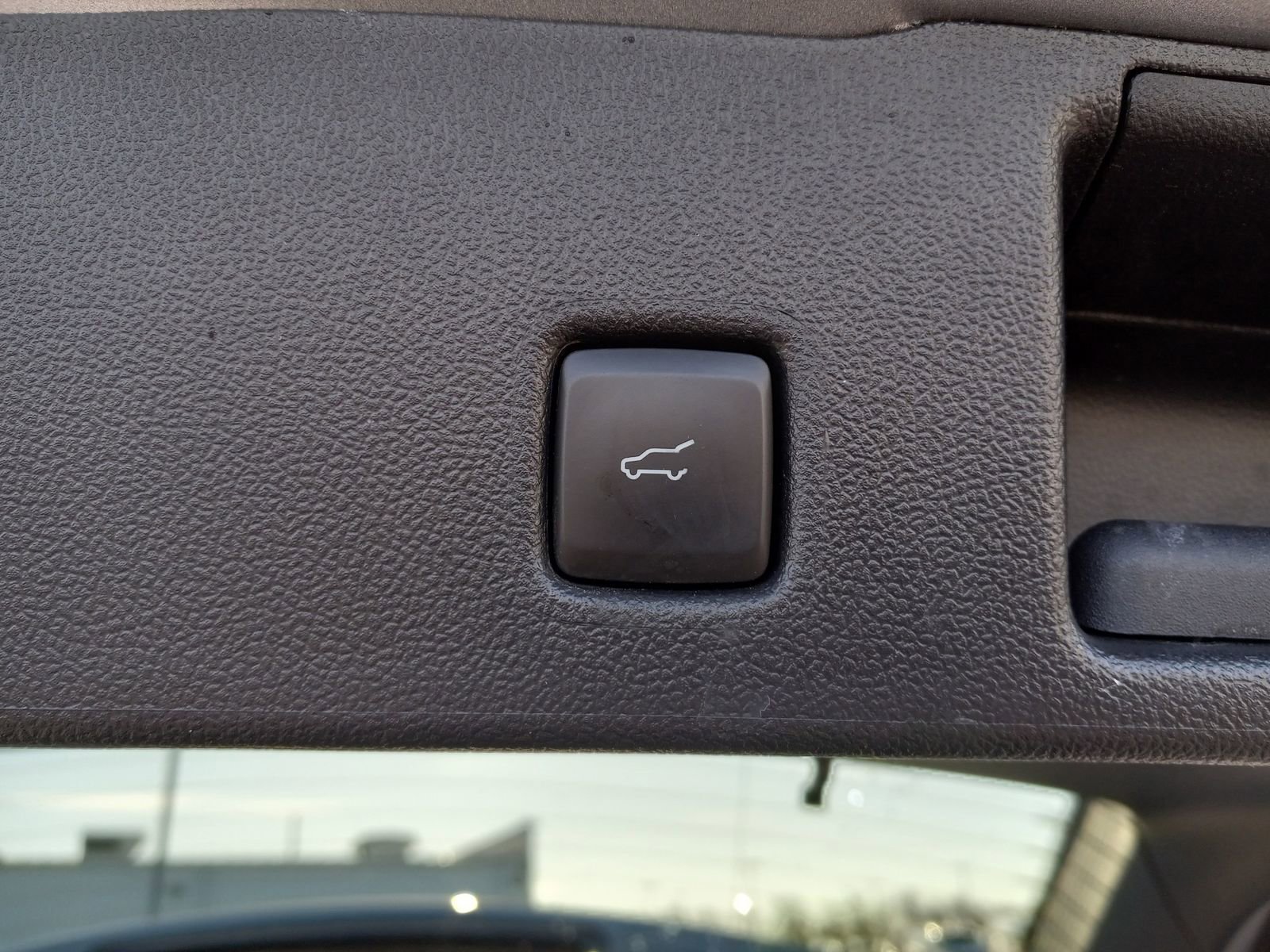 Used 2023 Ford Escape Platinum image 12