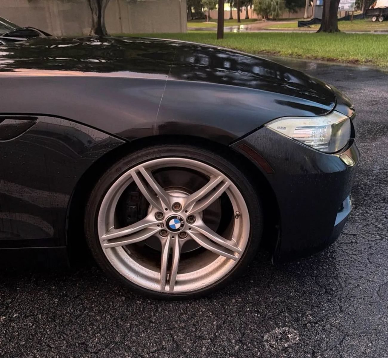 Used 2012 BMW Z4 sDrive35is RWD image 11