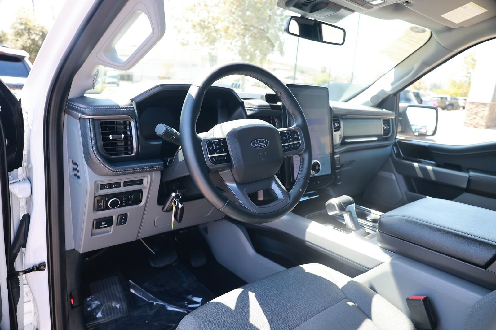 Used 2024 Ford F150 Lightning Flash AWD/4WD image 19