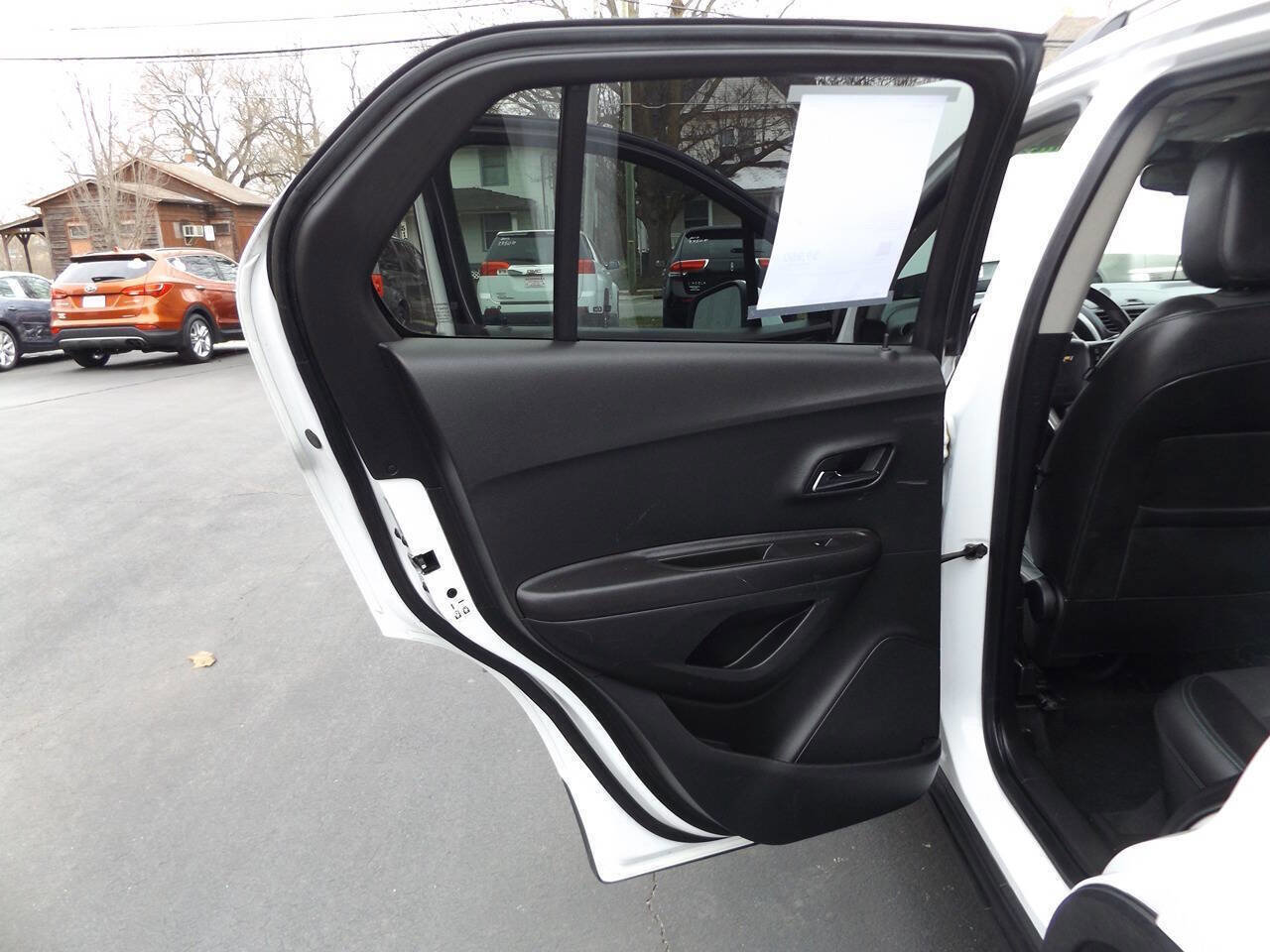 Used 2016 Chevrolet Trax LT w/ LT Sun and Sound Package image 19