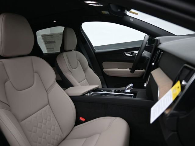 New 2026 Volvo XC60 B5 Core w/ Climate Package image 33