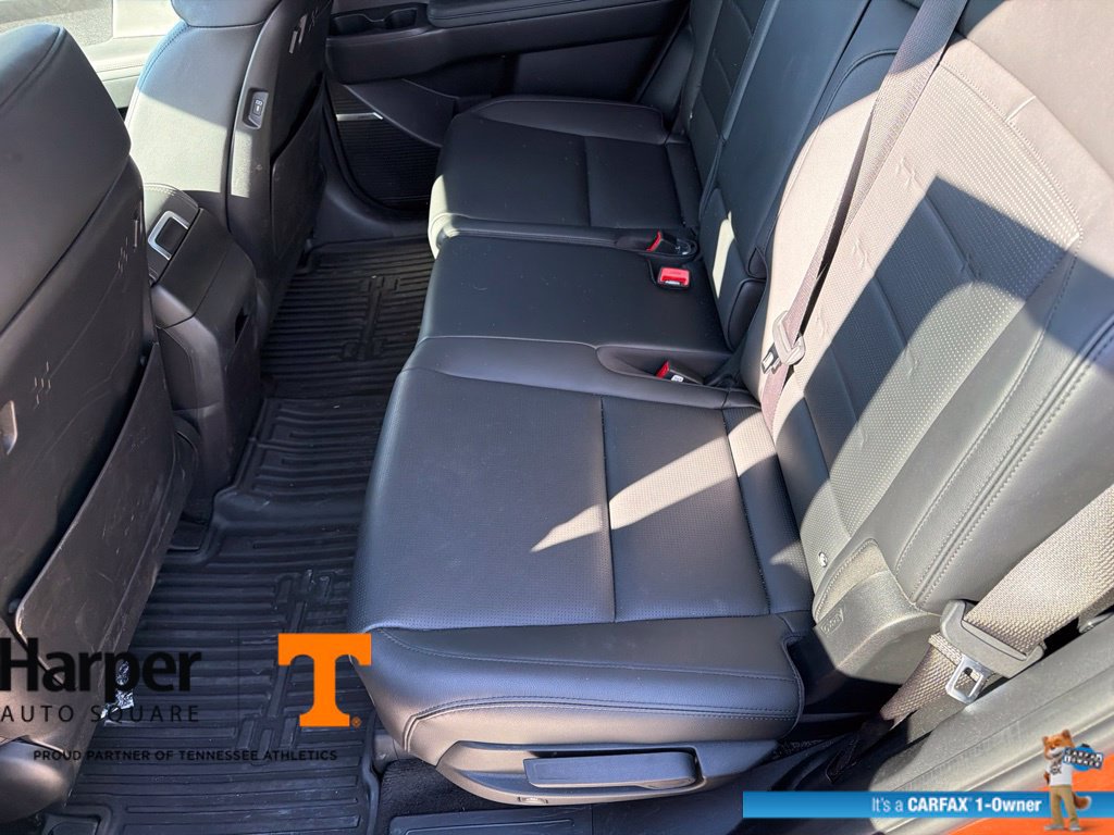 Used 2025 Hyundai Santa Fe Limited AWD/4WD image 10