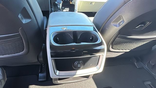 Used 2024 Kia Carnival EX image 14