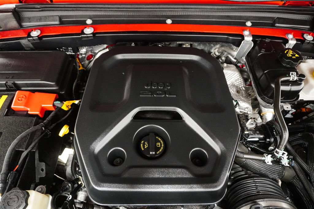 Used 2025 Jeep Wrangler Unlimited Sahara w/ Safety Group image 11