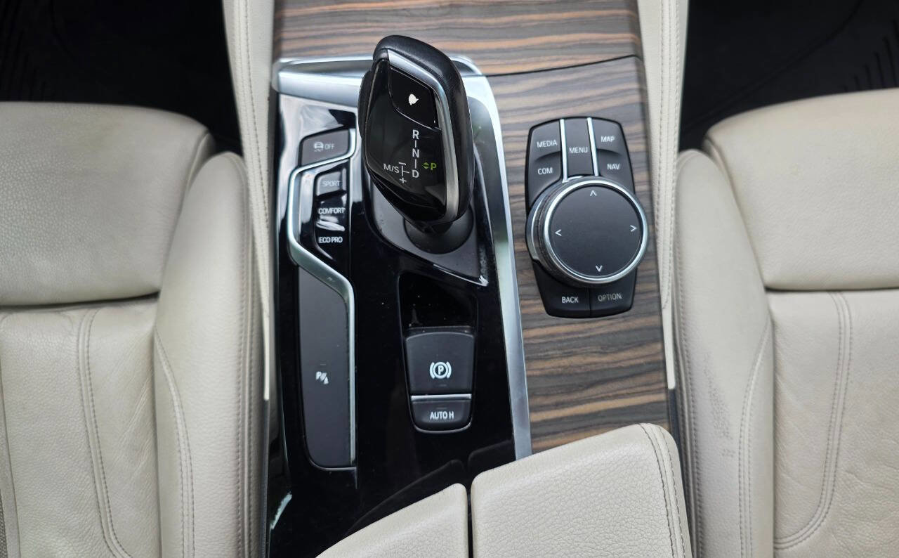 Used 2018 BMW 530i RWD image 32