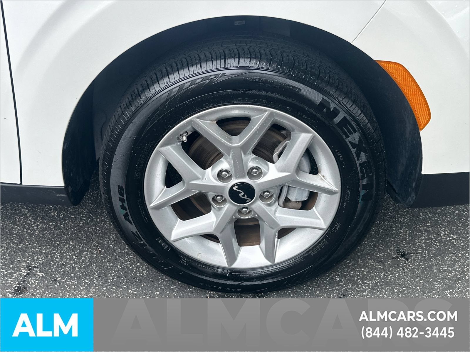 Used 2025 Kia Soul LX w/ LX Technology Package FWD image 14