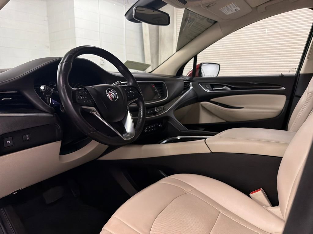 Used 2023 Buick Enclave Essence image 6