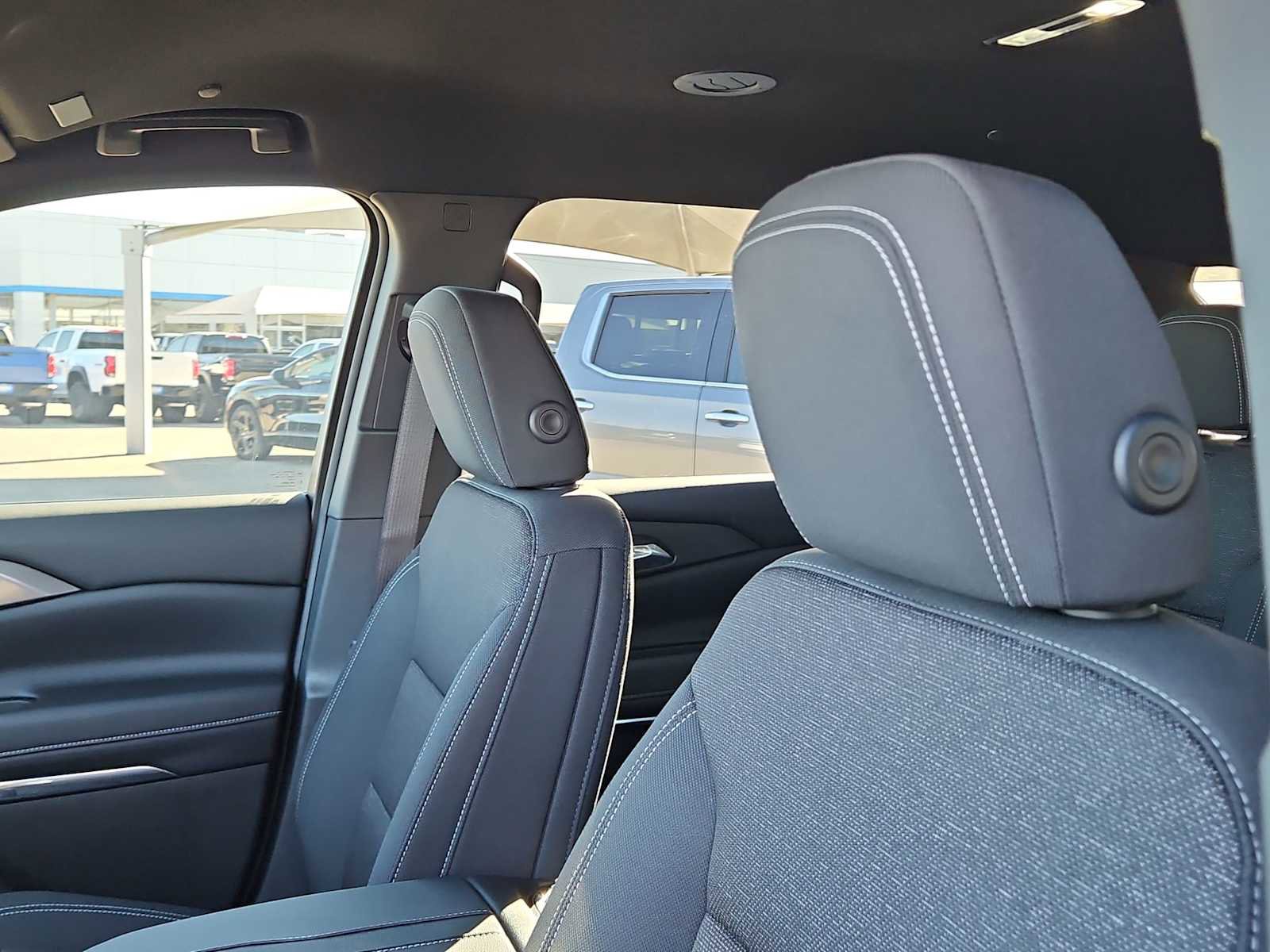 New 2026 Chevrolet Traverse LT image 17