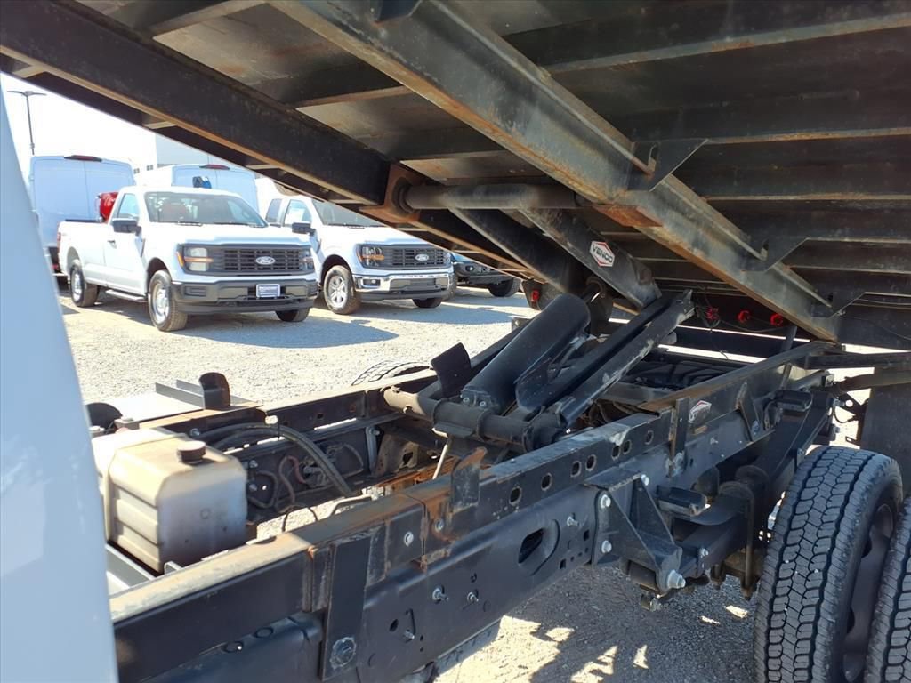 Used 2023 Ford F550 4x4 Regular Cab Super Duty image 27