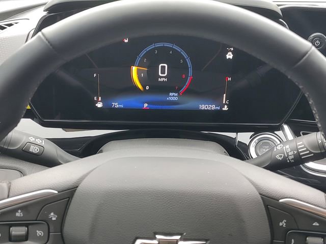 Used 2025 Chevrolet Trax ACTIV w/ Sunroof Package image 12