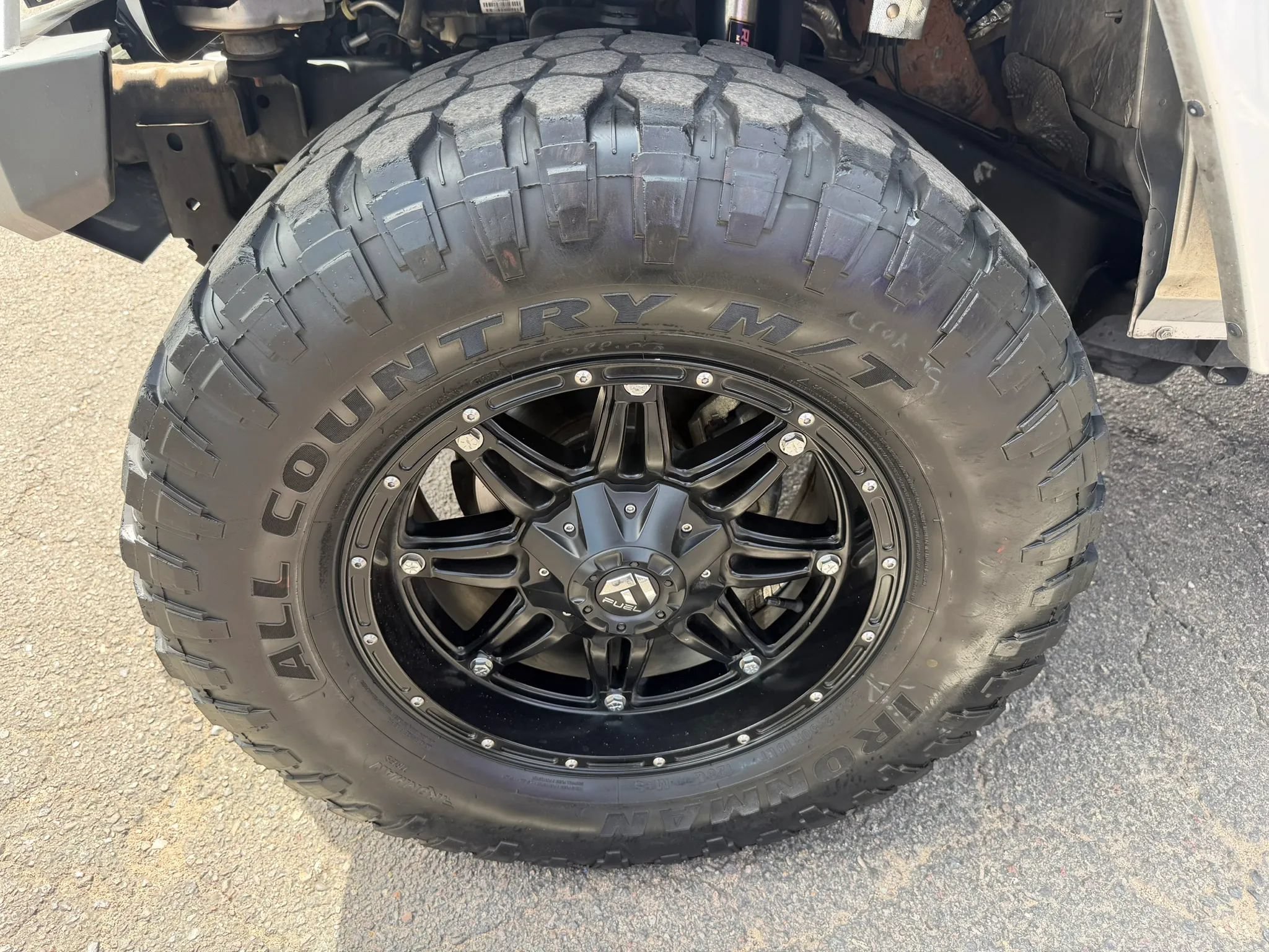 Used 2012 Jeep Wrangler Unlimited Sahara w/ Connectivity Group AWD/4WD image 17