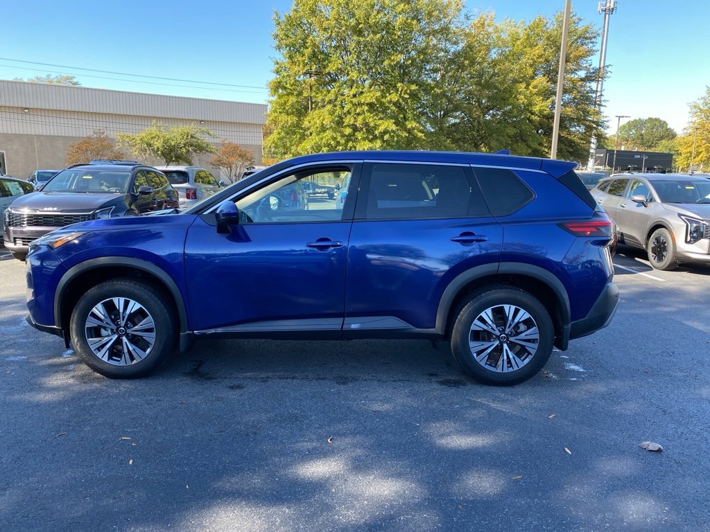 Used 2021 Nissan Rogue SV image 4