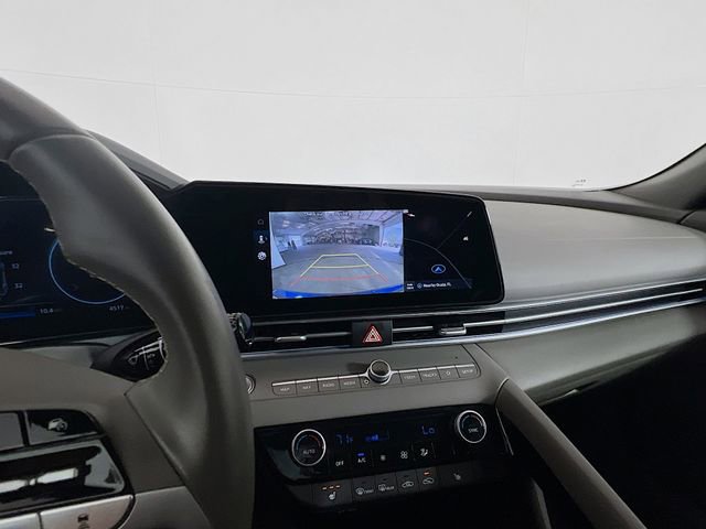 Used 2025 Hyundai Elantra SEL image 10