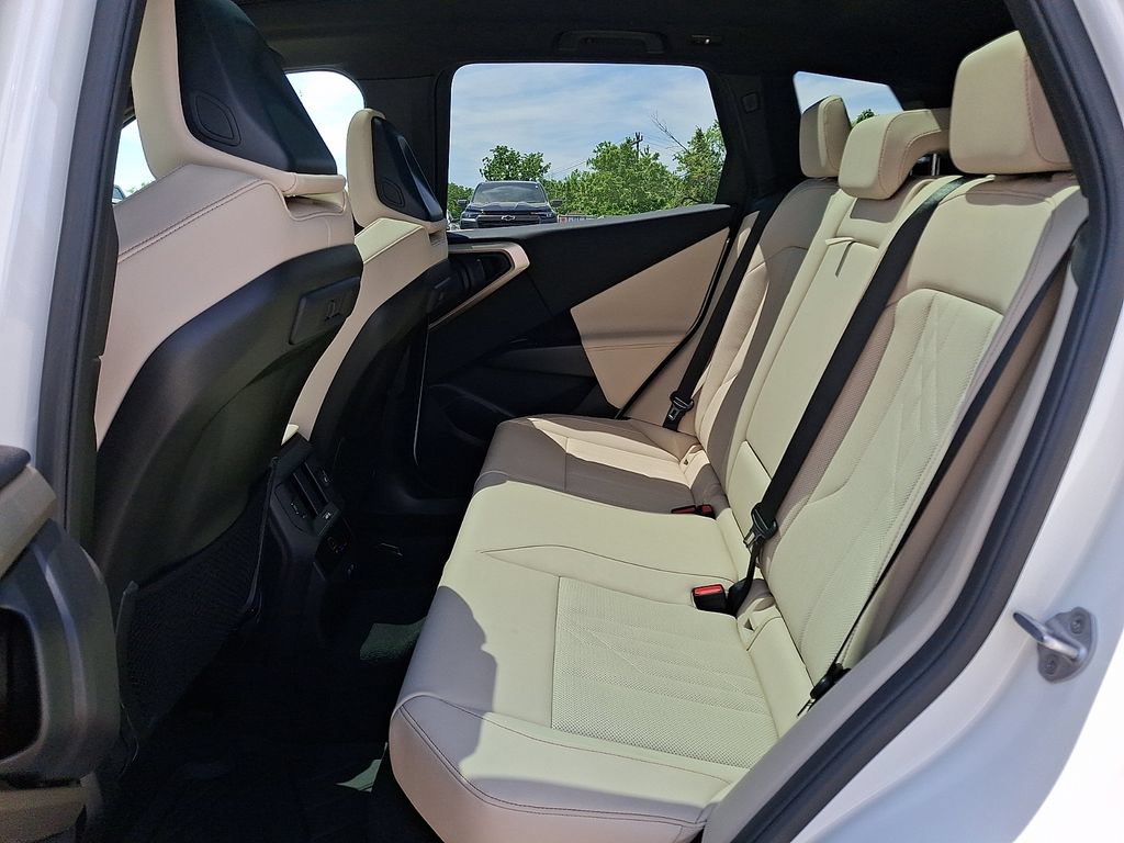 Used 2025 BMW X3 xDrive30i w/ Premium Package AWD/4WD image 13