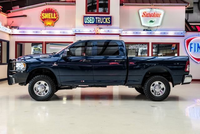 Used 2024 RAM 2500 Tradesman w/ Chrome Appearance Group image 10