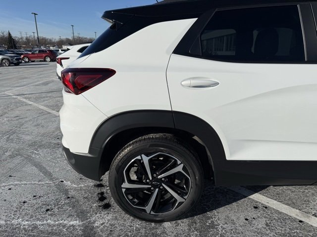 Certified 2022 Chevrolet TrailBlazer RS w/ Sun and Liftgate Package image 4