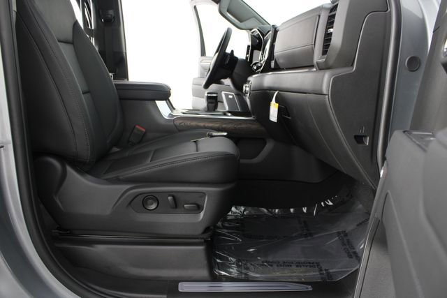 New 2026 GMC Sierra 1500 SLT image 23