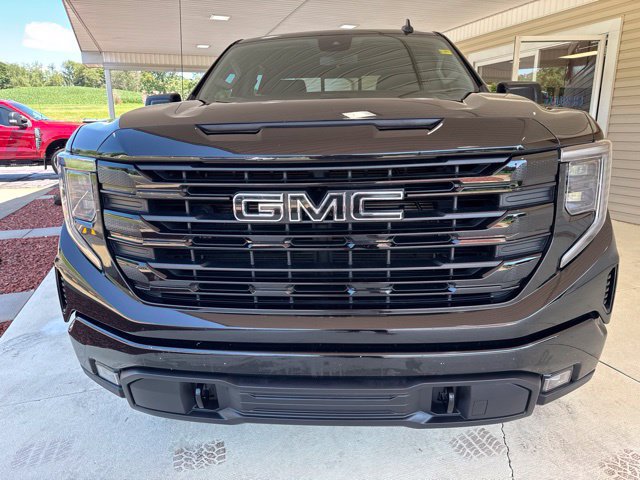Used 2024 GMC Sierra 1500 Elevation w/ Preferred Package AWD/4WD image 11