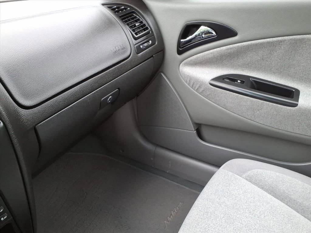 Used 2000 Daewoo Nubira SE FWD image 21