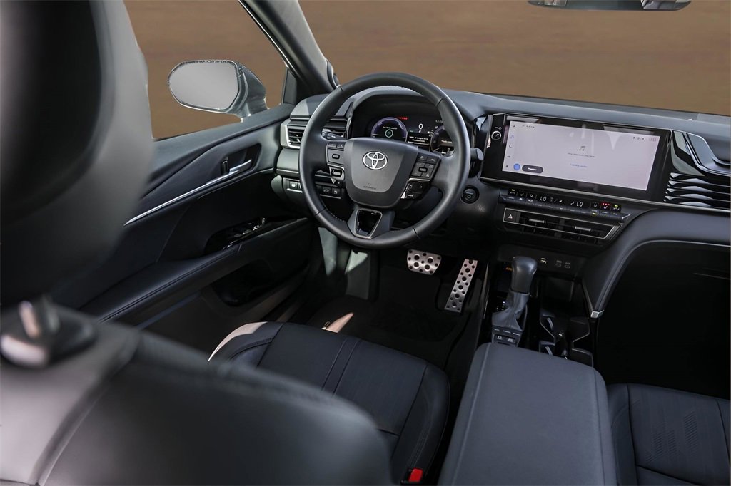 Used 2025 Toyota Camry XSE image 27